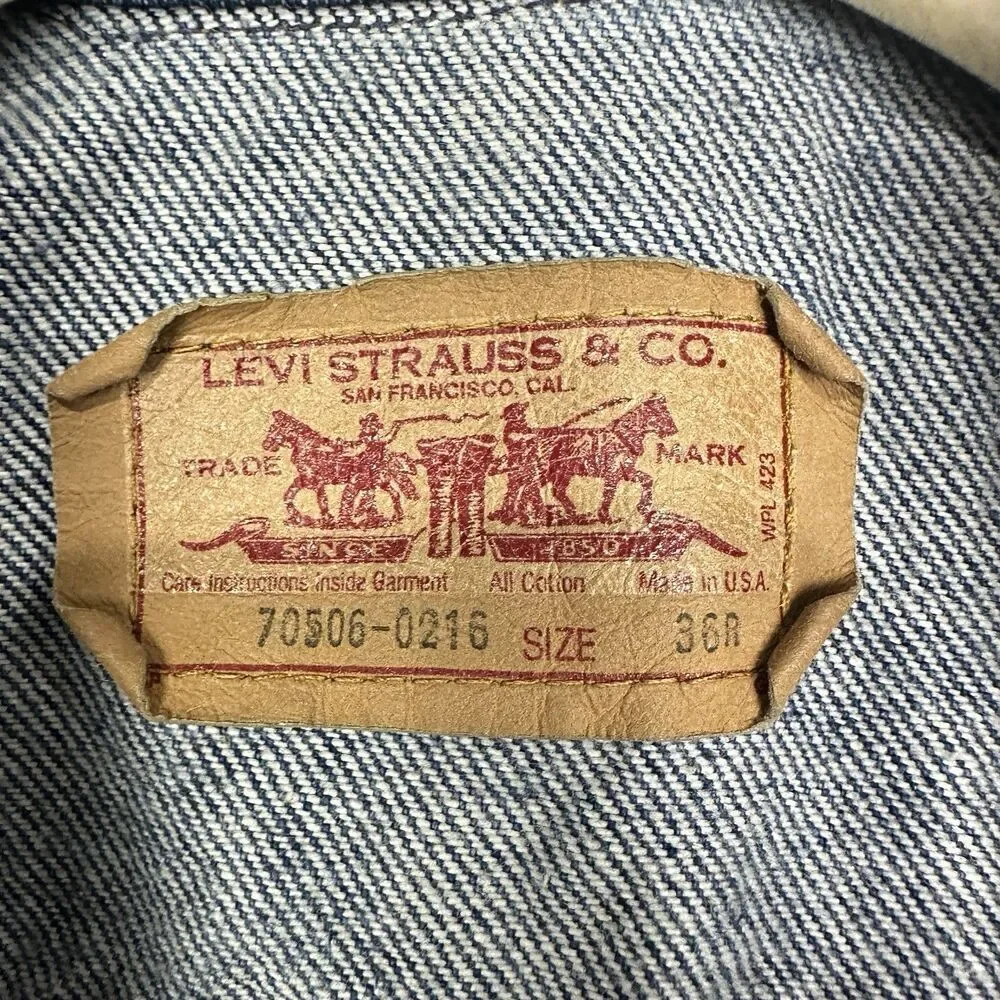 Vintage Levis Type III Trucker Jacket Mens  36R 4 Pockets 80s USA Made 70506*